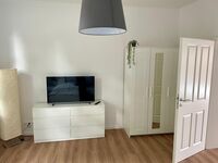 Großes Haus auf 2 Etagen*2x Küche*2x Badezimmer*10 Betten Bild 3