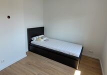 6 NEUE Wohnung - Einzelbetten, Parkplätze, Küche , Internet Bild 12