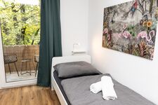CosyHomes24 (GE07a) • Parkplatz • Wifi • Balkon Bild 2