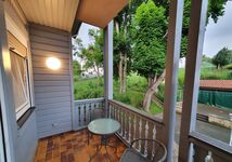 Balkon mit Aussicht in den Innenhof