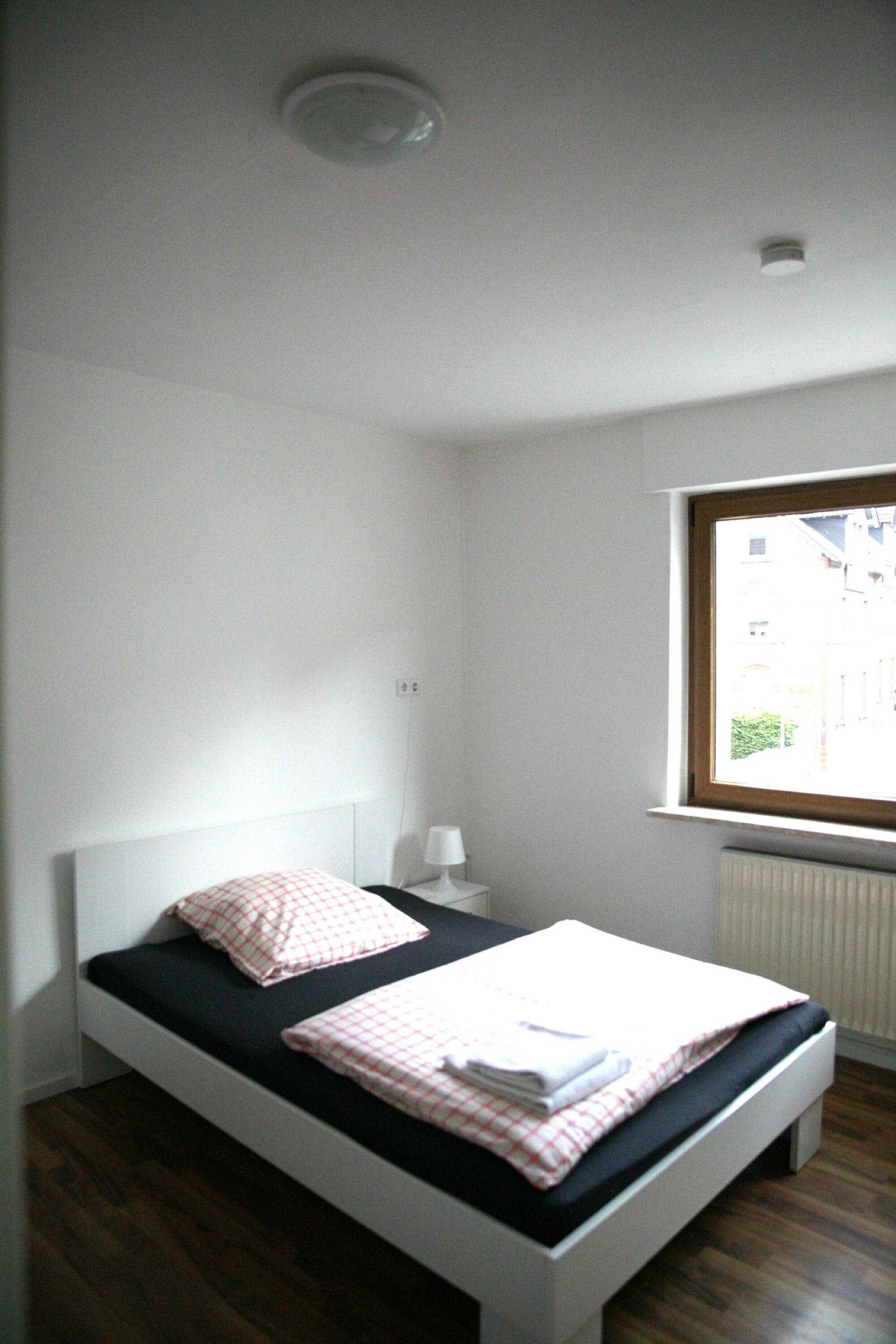 ERS 1. Etage Zwei-Bett-Zimmer 1,40 Meter breite Betten