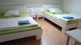 ERS 2. Etage Zwei-Bett-Zimmer 1,40 breite Betten