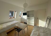 Frei! Monteurzimmer als Wohnung oder Zimmer in Kiel Top Lage Bild 1