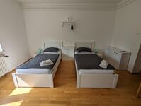 Schlafraum mit zwei Einzelbetten