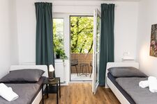CosyHomes24 (GE09e) • Highspeed Wifi • Balkon • Stellplatz Bild 2
