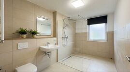 GK39 / TOMASZ-LIVING in WEGBERG - Große Küche & WLAN Bild 6