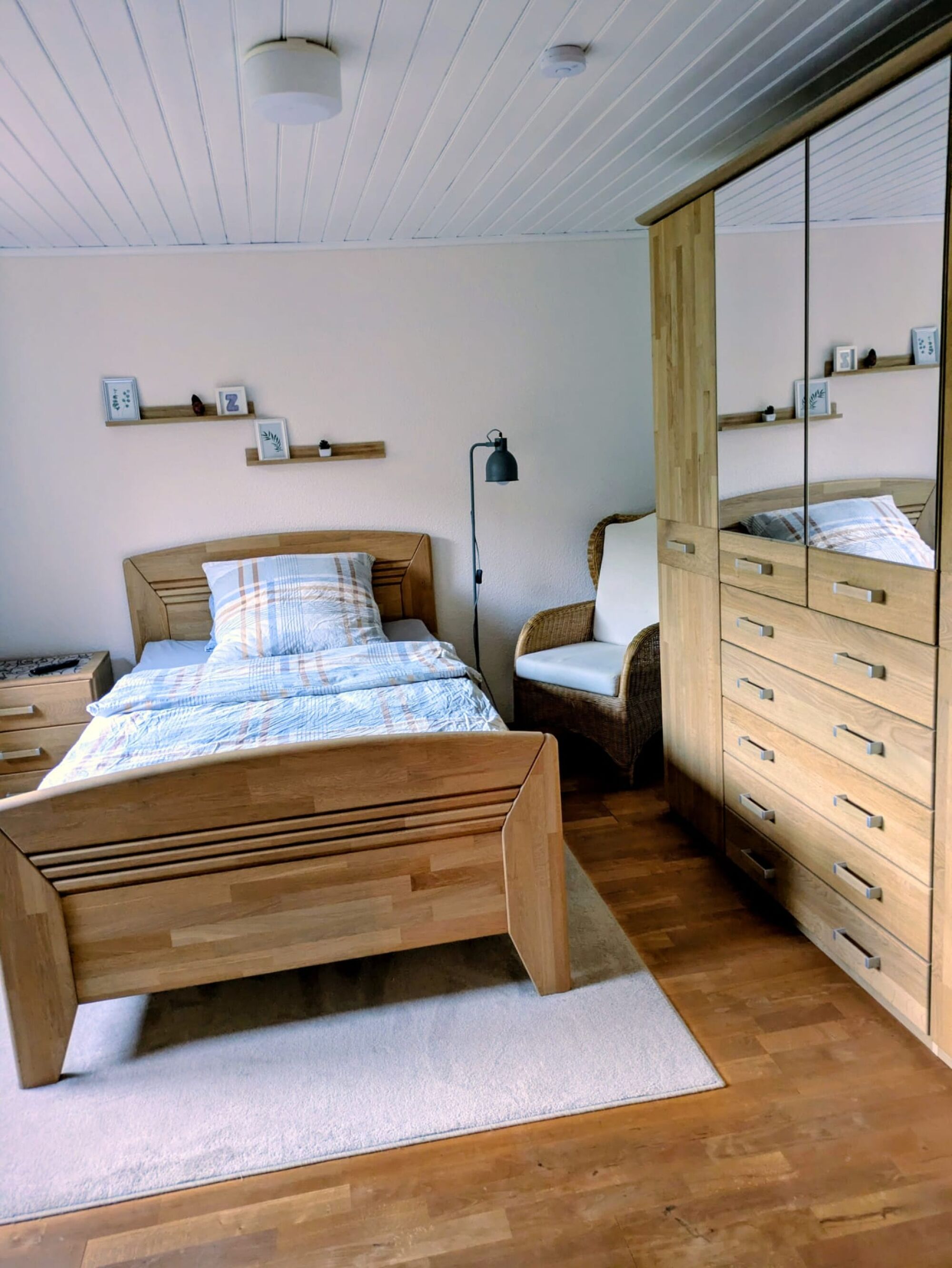 Einzelschlafzimmer unten