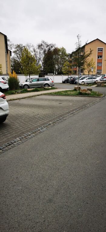Parkplätze an der Straße - auch für Sprinter