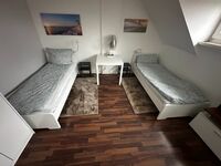 Monteurwohnung Krefeld 6-12 Betten 5,5 Zimmer 155 QM mit WLA Bild 1