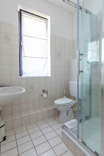 Salí Homes | Hotel zum Dorfbrunnen - Bornheim Bild 5