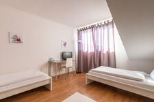 Salí Homes | Hotel zum Dorfbrunnen - Bornheim Bild 13