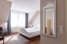 Salí Homes | Hotel zum Dorfbrunnen - Bornheim Bild 17