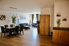 Kleine Wohnung: Wohnbereich, bis 6 Gäste.