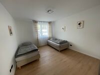 Wohnung 6 mit 3 Schlafzimmer und 2 Badezimmer Bild 2