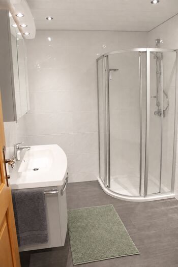 Monteurunterkunft – 4 Zimmer / 8 Betten Zdjęcie 3