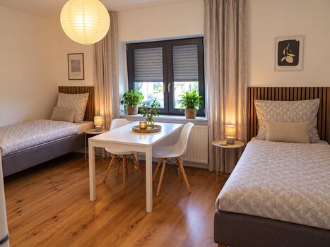 Schöne Wohnung für 6 Personen, Einzelbetten, WLAN, Parkplatz Bild 1