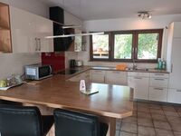 Eigener Parkplatz (Transporter) - Monteurwohnung Renningen Bild 1