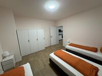 Berlin, Potsdam, Schönefeld, Grünheide, Oranienburg... Bild 8