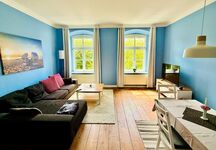 Wohnzimmer mit Schlafsofa