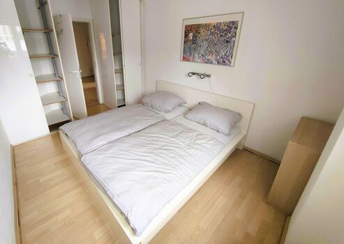 Schlafzimmer 2