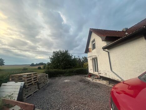 Alleinstehendes Geräumiges ( 5 Zimmer ) Haus
