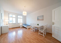 3 Zimmer 5 Betten Balkon Waschtrockner Bild 4