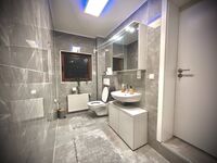 ZOVA Superior Apartment *WiFi*TV*Kitchen* (5 Pers.) Bild 9