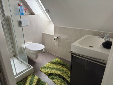 Moderne, preiswertige Wohnung in Frankfurt und Umgebung Bild 4