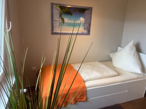 Sleeping away from home Bild 2