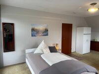 Sleeping away from home Bild 6