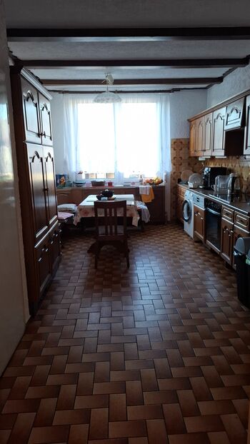 Geräumige Monteurwohnung - möbliert, Parkplatz, Garten Bild 2