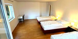 3 Bett Zimmer