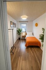 Einzelbett im separaten Schlafraum