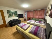 3-Bett-Zimmer mit Sofa