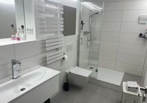 Modernes Badezimmer