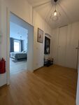 Helles Studio mit Arbeitsplatz und Balkon Bild 11