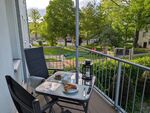 Helles Studio mit Arbeitsplatz und Balkon Bild 16