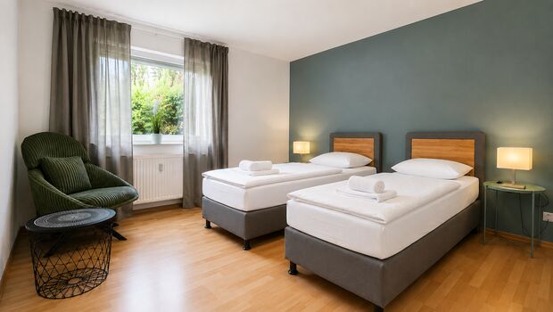 Haus Frey mit Parkplätzen ( 4 Wohnungen: 1 BR, 3x3 BR bis 8 Personen)