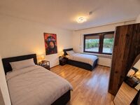 Schlafzimmer links 2 Einzelbetten