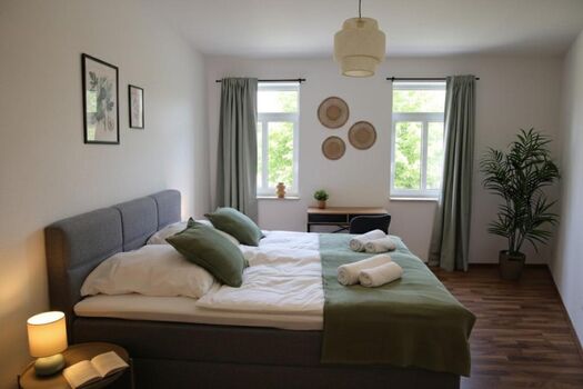 5 BR I 13 PAX I voll ausgestattet I WIFI I free Parking Bild 5