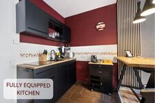 5 BR I 13 PAX I voll ausgestattet I WIFI I free Parking Bild 12