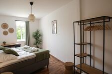 5 BR I 13 PAX I voll ausgestattet I WIFI I free Parking Bild 19