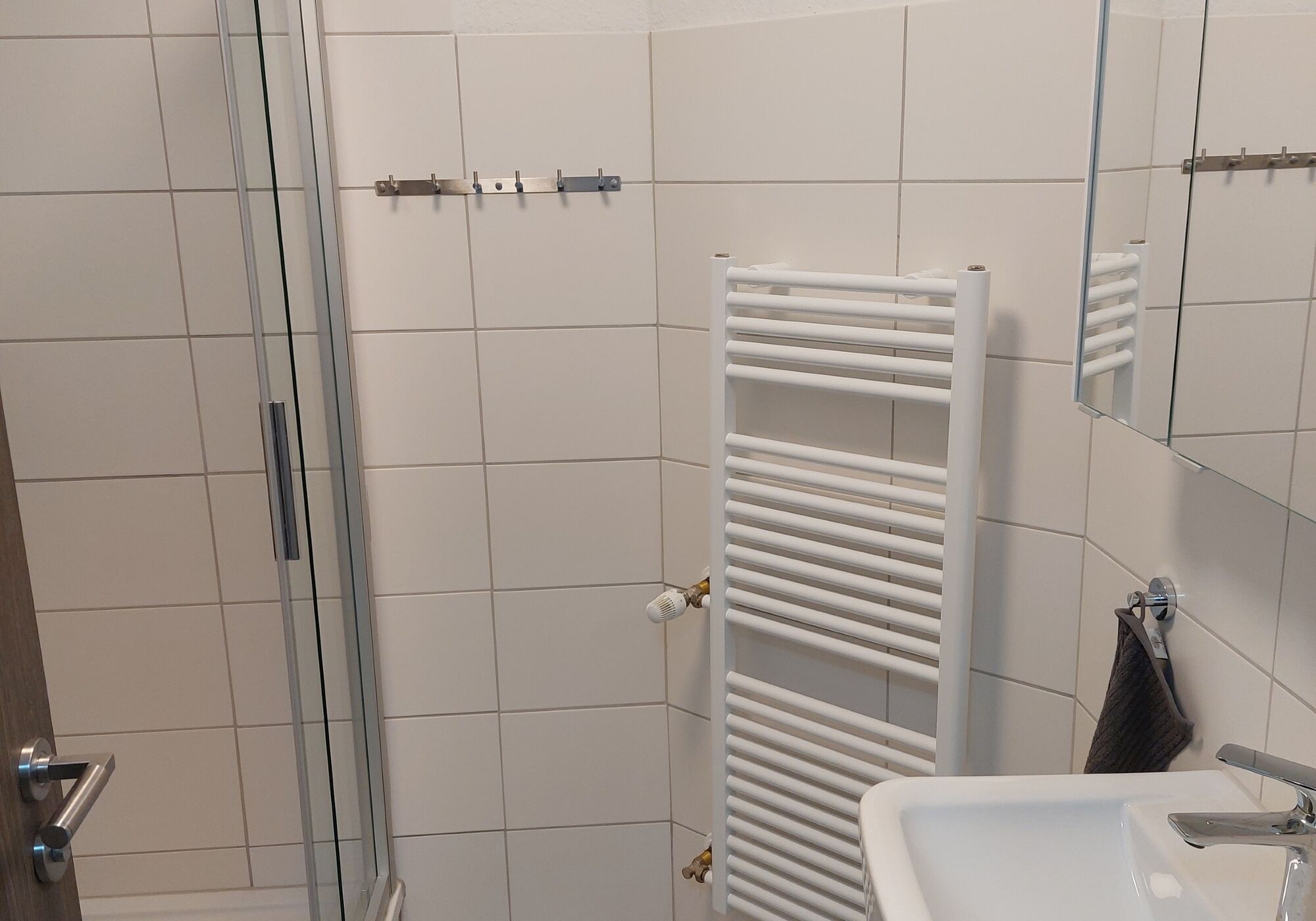 Neue Badezimmer Wohnungen 6, 7, 11, 12, 13 alle gleich