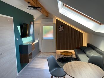 Gemütliche moderne Wohnung mit Balkon – ideal für Monteure Bild 3