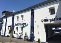 Hotel Häusgen Hambach Bild 1