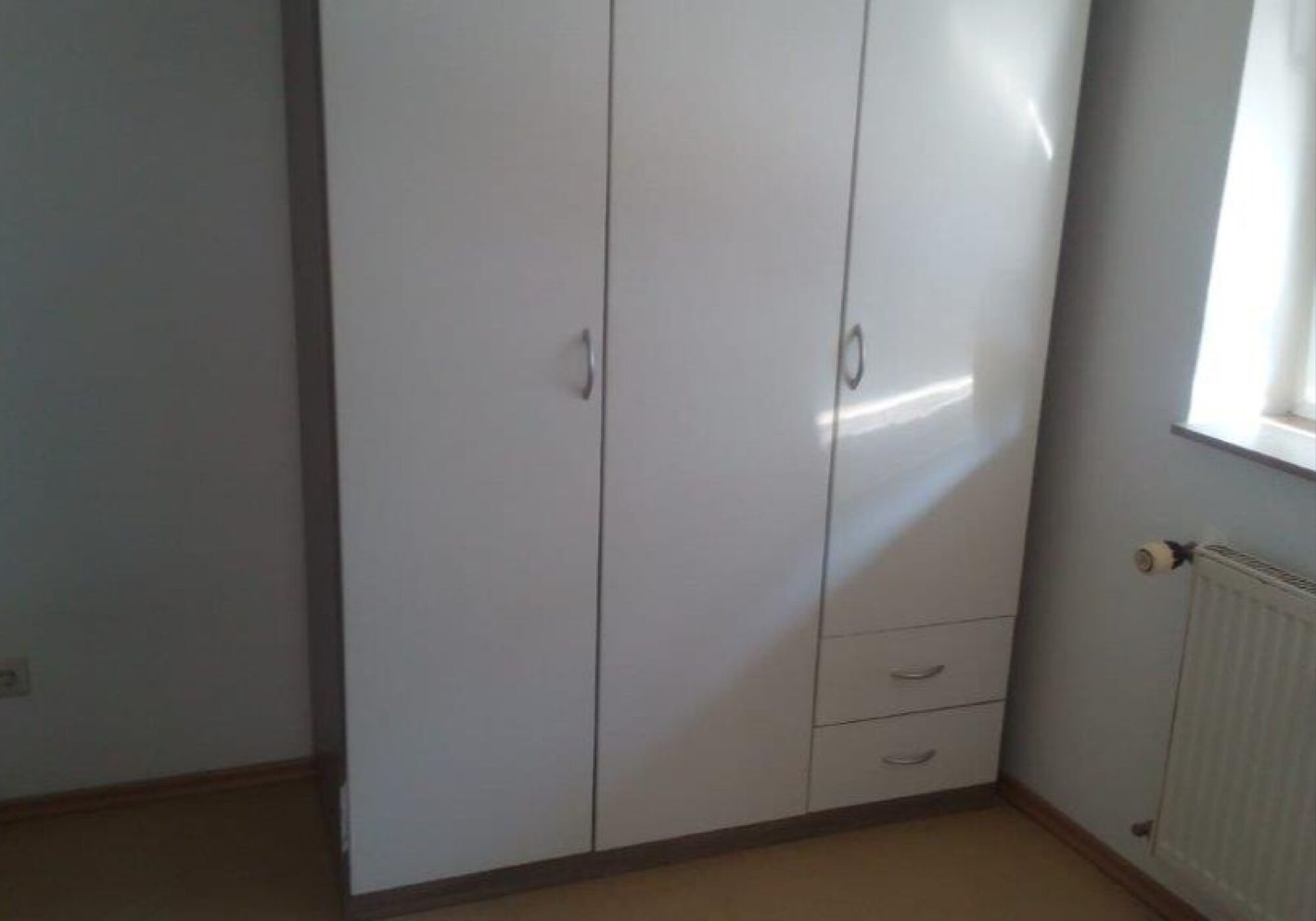 Kleiderschrank