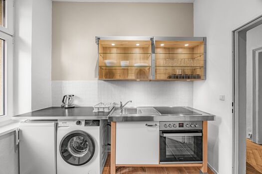 Zentrale Wohnungen mit Küche und Bad in Maxvorstadt Picture 3