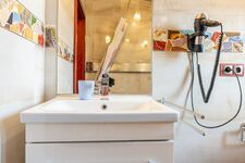 2 Personen Apartment- Komplete Küche großes Badezimmer Bild 21