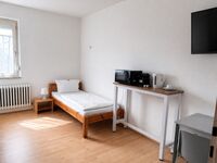 Einzel-/Doppelzimmer mit eigenem Bad und Parkplatz Bild 11