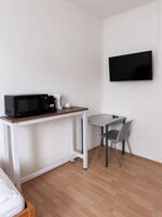Einzel-/Doppelzimmer mit eigenem Bad und Parkplatz Bild 13